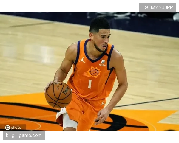 德文·布克这生活，比明星还神秘，家里到底藏了多少秘密钱包？