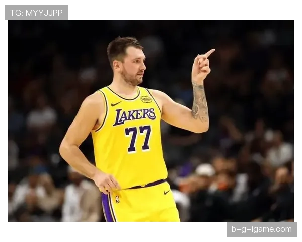 吉尔杰斯-亚历山大单打压制，进攻效率胜东契奇